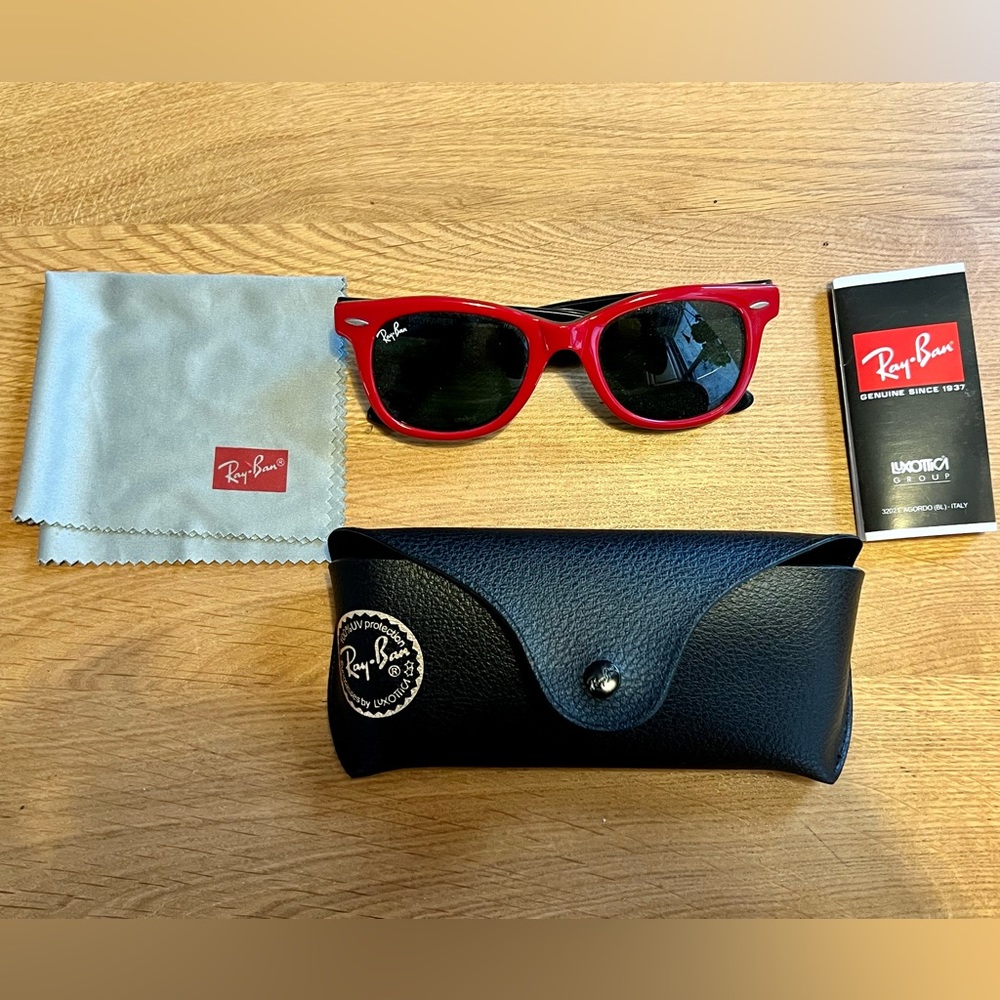 Ray Ban Wayferer Sunglasses - Red